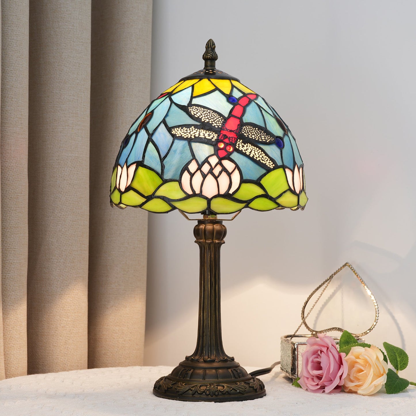 Traditional Tiffany Glass Resin Dome Dragonfly Lotus 1-Light Table Lamp For Study