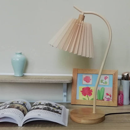 European Minimalist Pleated Solid Wood 1-Light Table Lamp