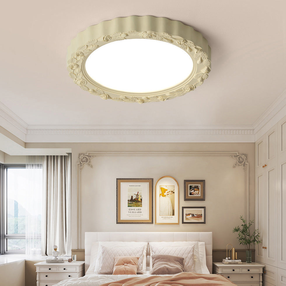 Traditional Vintage Round Petal Iron Resin Acrylic LED Flush Mount Ceiling Light For Bedroom