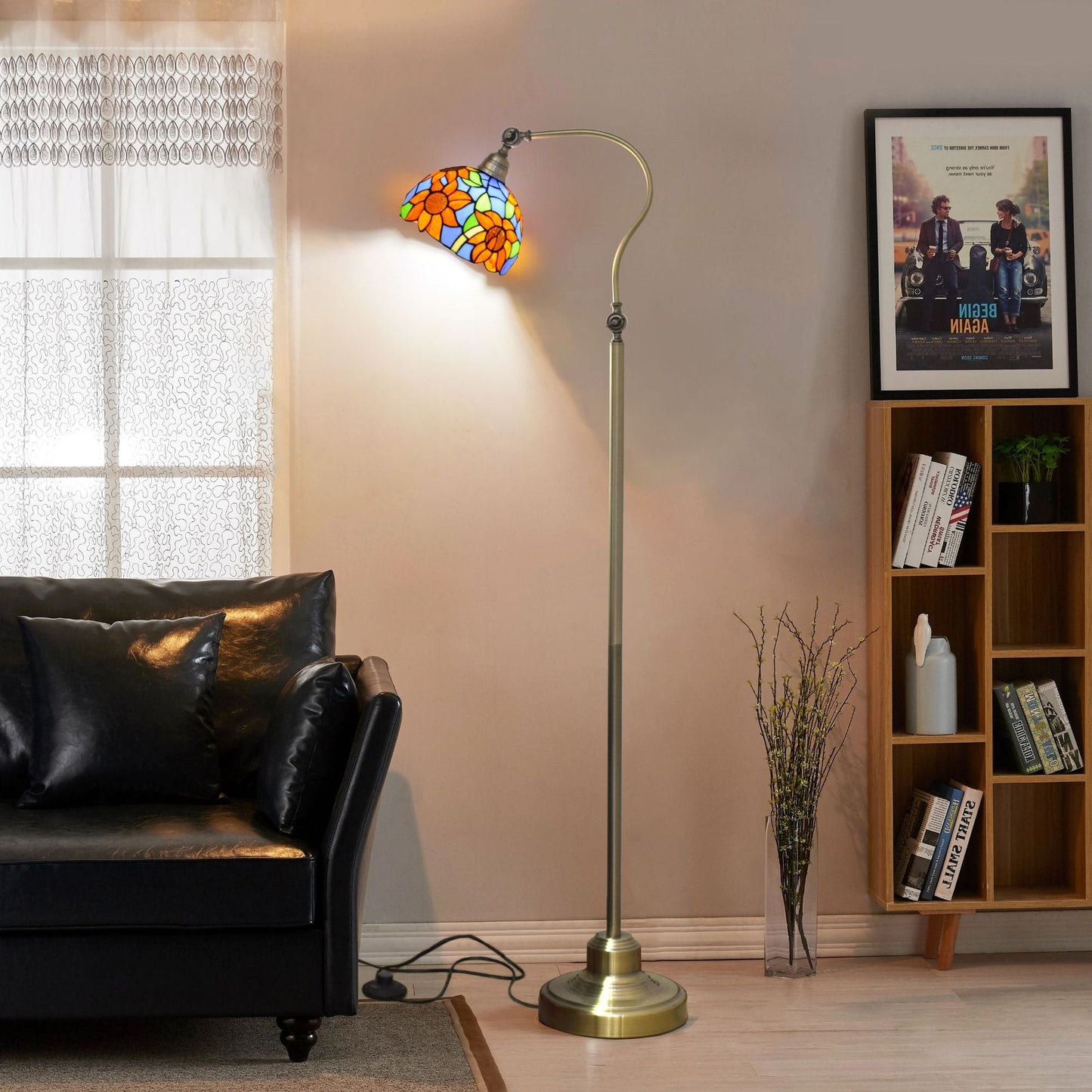 Traditional Tiffany Iron Glss Dome Round Gerbera 1-Light Standing Floor Lamp For Bedside