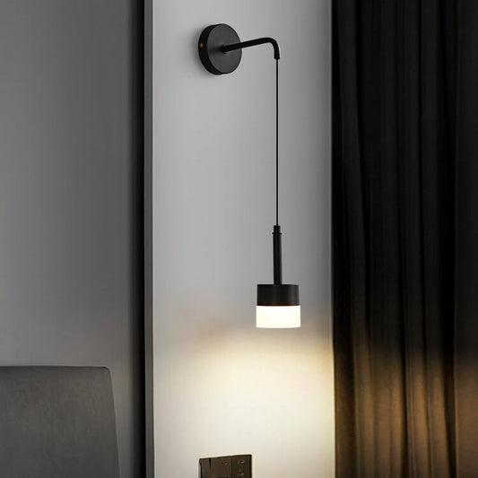 مصباح حائط LED أسطواني من النحاس والأكريليك بتصميم عصري بسيط لغرفة النوم 