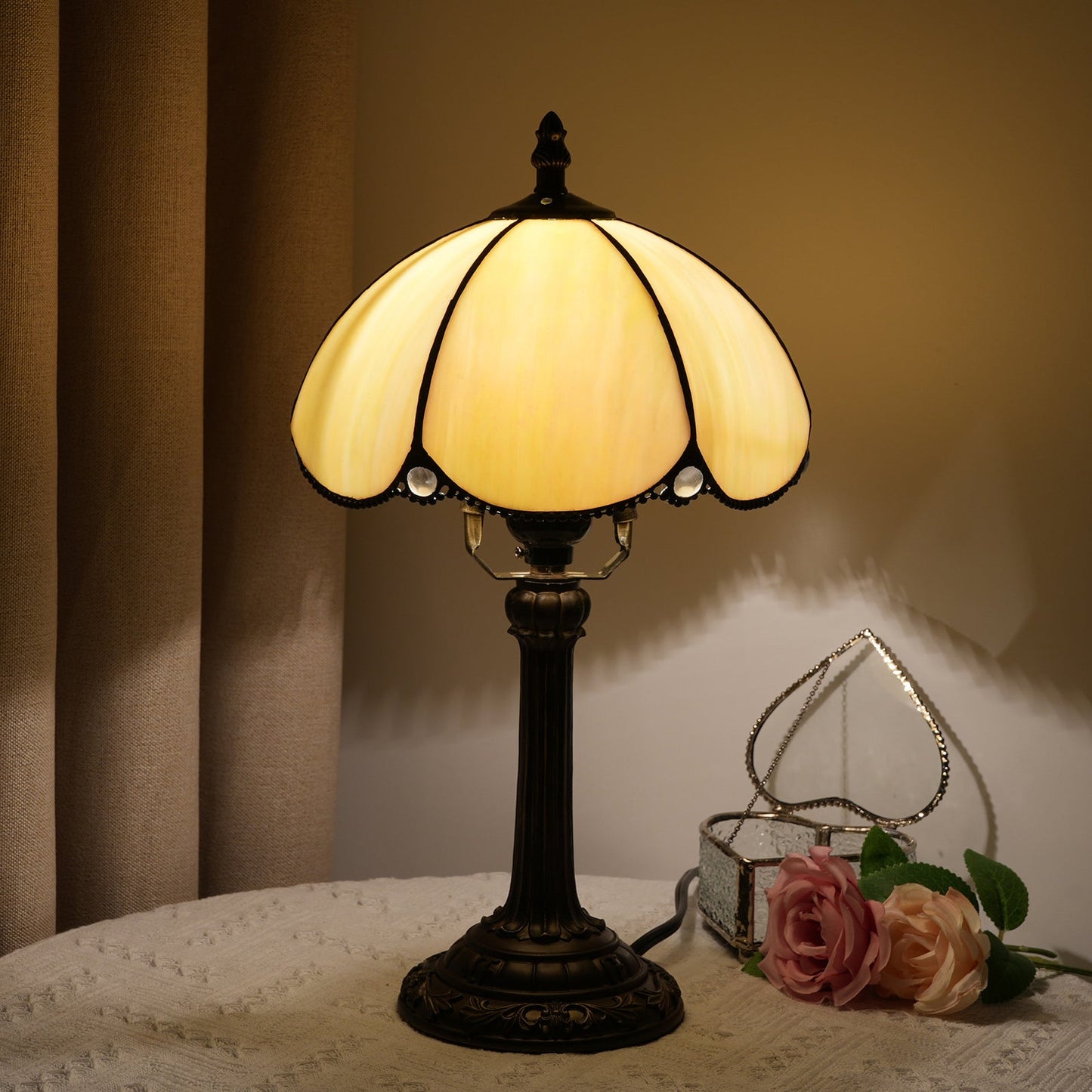 Traditional Tiffany Half Round Stained Glass Resin 1-Light Table Lamp For Bedroom