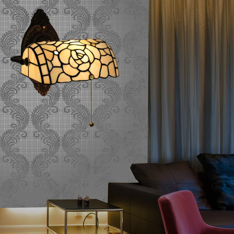 Traditional Tiffany Floral Stained Glass 1-Light Wall Sconce Lamp For Living Room