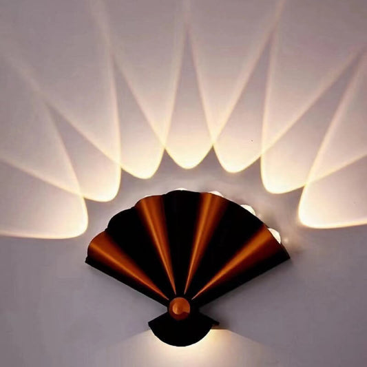 مصباح حائط LED مقاوم للماء من الألومنيوم بتصميم مروحة إبداعي عصري 