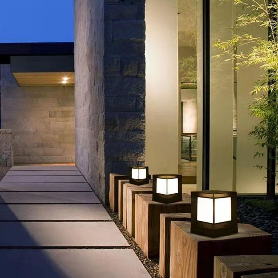 Modern Simple Solar Quadrupole Waterproof Outdoor Garden Column Post Head Light