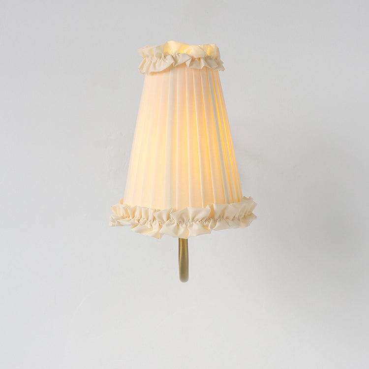 Traditional Vintage Pastoral Pleated Fabric Lace Shade 1-Light Wall Sconce Lamp For Living Room