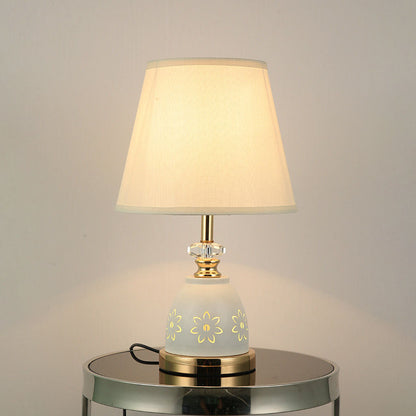 Modern Minimalist Solid Color Hardware Fabric 1-Light Table Lamp