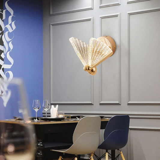 مصباح حائط LED بتصميم فراشة مصنوع من سبائك الزنك والأكريليك بتصميم معاصر ومبتكر لغرفة النوم 