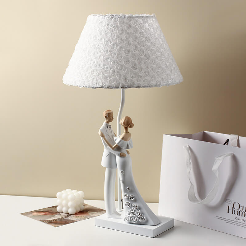French Romantic Resin Hugging Couple Balloon Decor LED USB Table Lamp