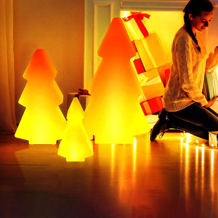 Modern Art Deco Waterproof Solar Rechargeable PE Christmas Tree LED RGB Landscape Lighting Outdoor Light For Garden
