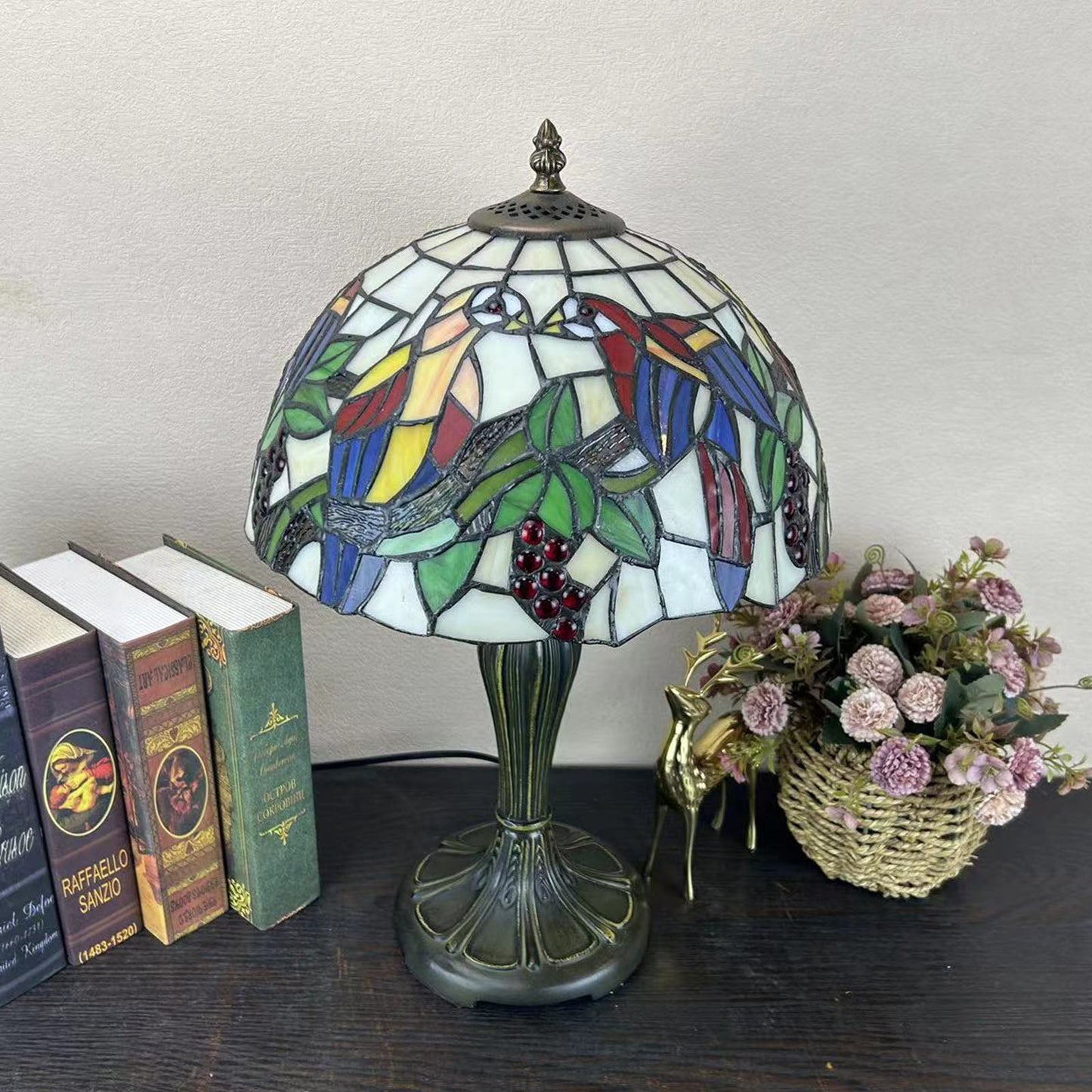 Traditional Tiffany Metal Glass Dome Grape Flower Dragonfly Butterfly 1-Light Table Lamp For Bedside