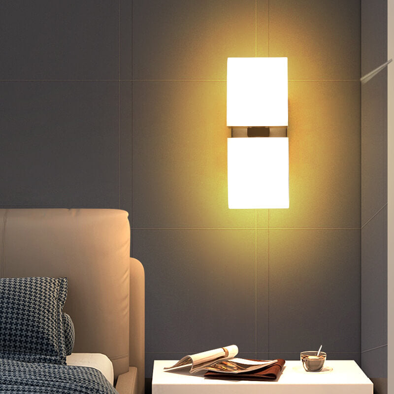 مصباح حائط LED دائري قابل للدوران مصنوع من سبائك الزنك بتصميم عصري بسيط 