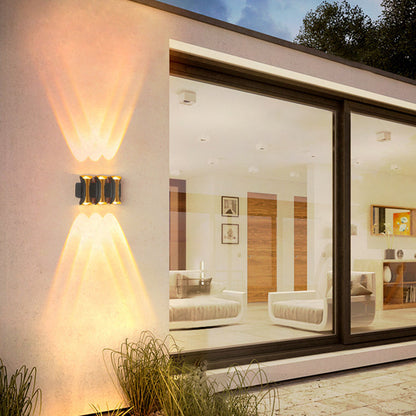 مصباح حائط LED مستطيل الشكل مصنوع من الألومنيوم والزجاج بتصميم عصري بسيط ومقاوم للماء للفناء الخارجي 