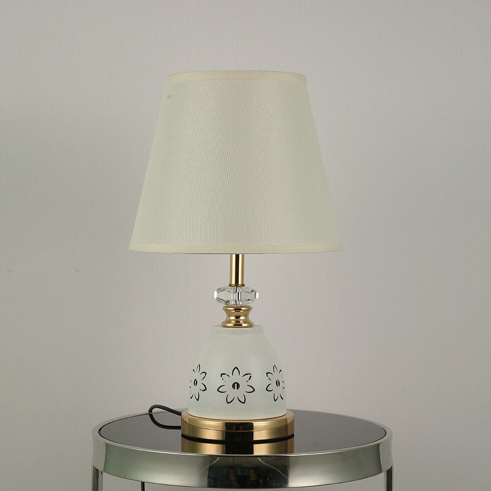 Modern Minimalist Solid Color Hardware Fabric 1-Light Table Lamp