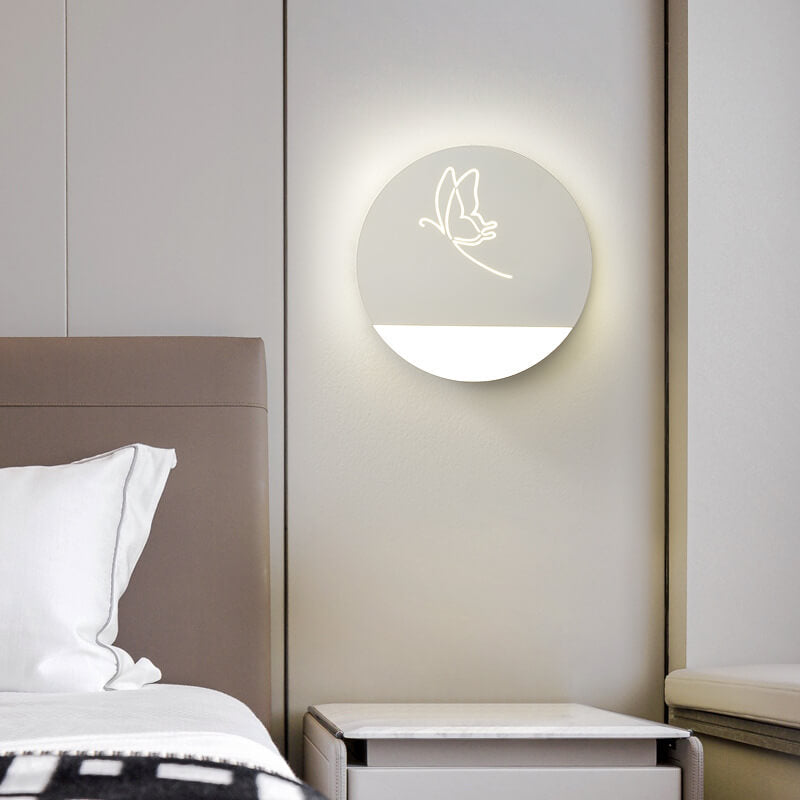 مصباح حائط LED دائري من الأكريليك بتصميم فراشة على شكل برسيم بأربع أوراق إبداعي من نورديك 