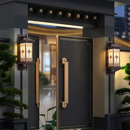 Traditional Chinese Aluminum Square Chinese Knot Pattern LED Waterproof Solar Wall Sconce Lamp For Outdoor Patio
