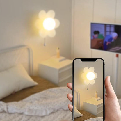 مصباح حائط LED بتصميم زهرة كريمية بسيط وحديث لغرفة النوم 