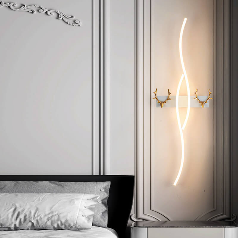 مصباح حائط LED من Nordic Light بتصميم شريطي فاخر منحني على شكل قرن الوعل 