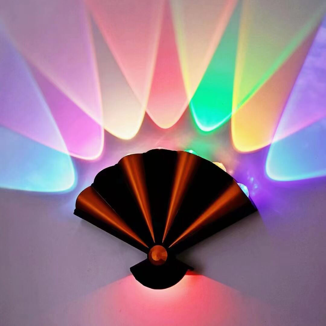 مصباح حائط LED مقاوم للماء من الألومنيوم بتصميم مروحة إبداعي عصري 