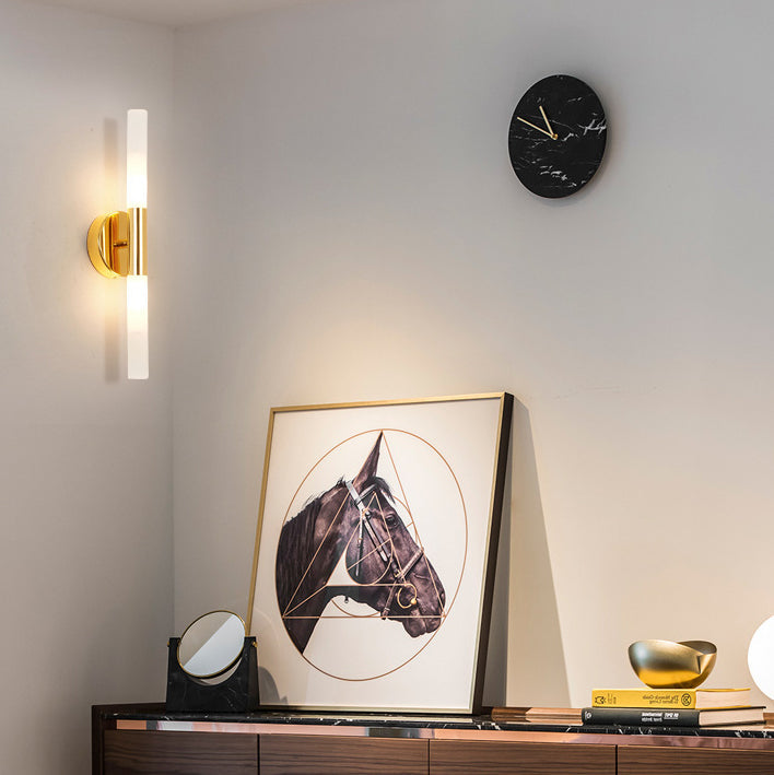 مصباح حائط LED أسطواني من الألومنيوم والحديد بتصميم عصري بسيط لغرفة المعيشة 