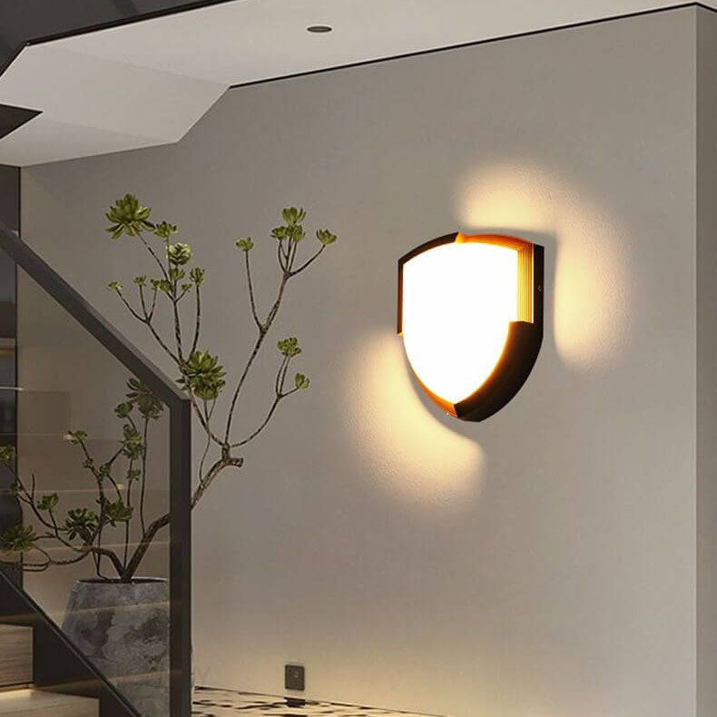 مصباح حائط خارجي مقاوم للماء LED على شكل قلب من الأكريليك الإبداعي على شكل ماسة 
