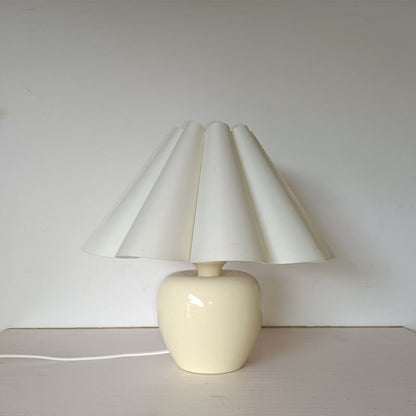 Nordic Ceramic Cloth Pleated 1-Light Table Lamp
