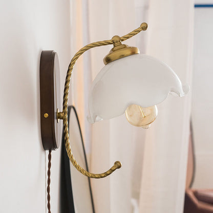 French Vintage Cream Glass Petal 1-Light Wall Sconce Lamp