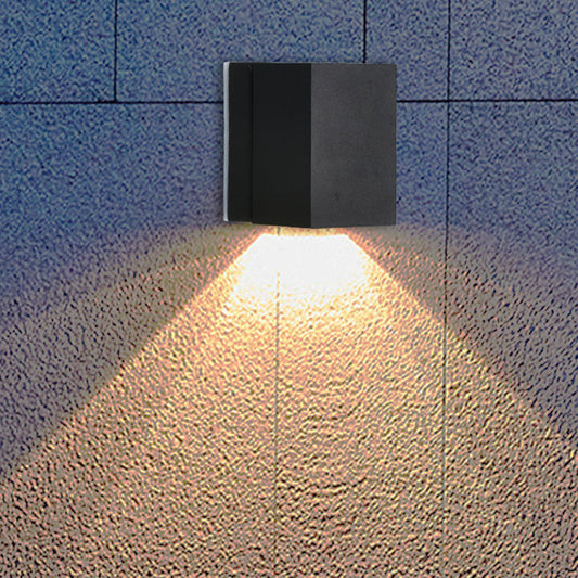 مصباح حائط LED مربع من الألومنيوم بزاوية قابلة للتعديل ومضاد للماء بتصميم عصري بسيط للفناء الخارجي 
