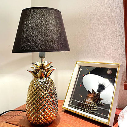 European Creative Pineapple Ceramic Base Fabric 1-Light Table Lamp