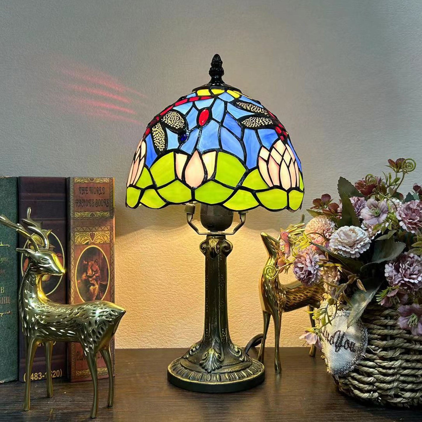 Traditional Tiffany Alloy Glass Dome Flower 1-Light Table Lamp For Bedside