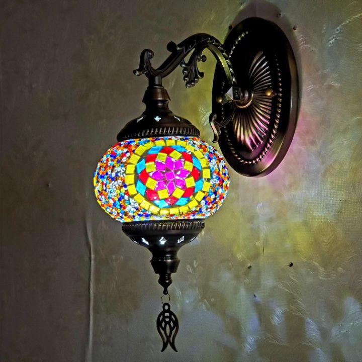 مصباح حائط أوروبي عتيق من الزجاج المتشقق ذو ضوء واحد 