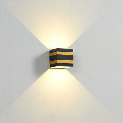 Outdoor Minimalist Square Cube Aluminum Waterproof LED Wall Sconce Lamp