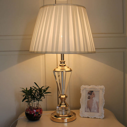 European-style Simple Crystal Fabric 1-Light Table Lamp