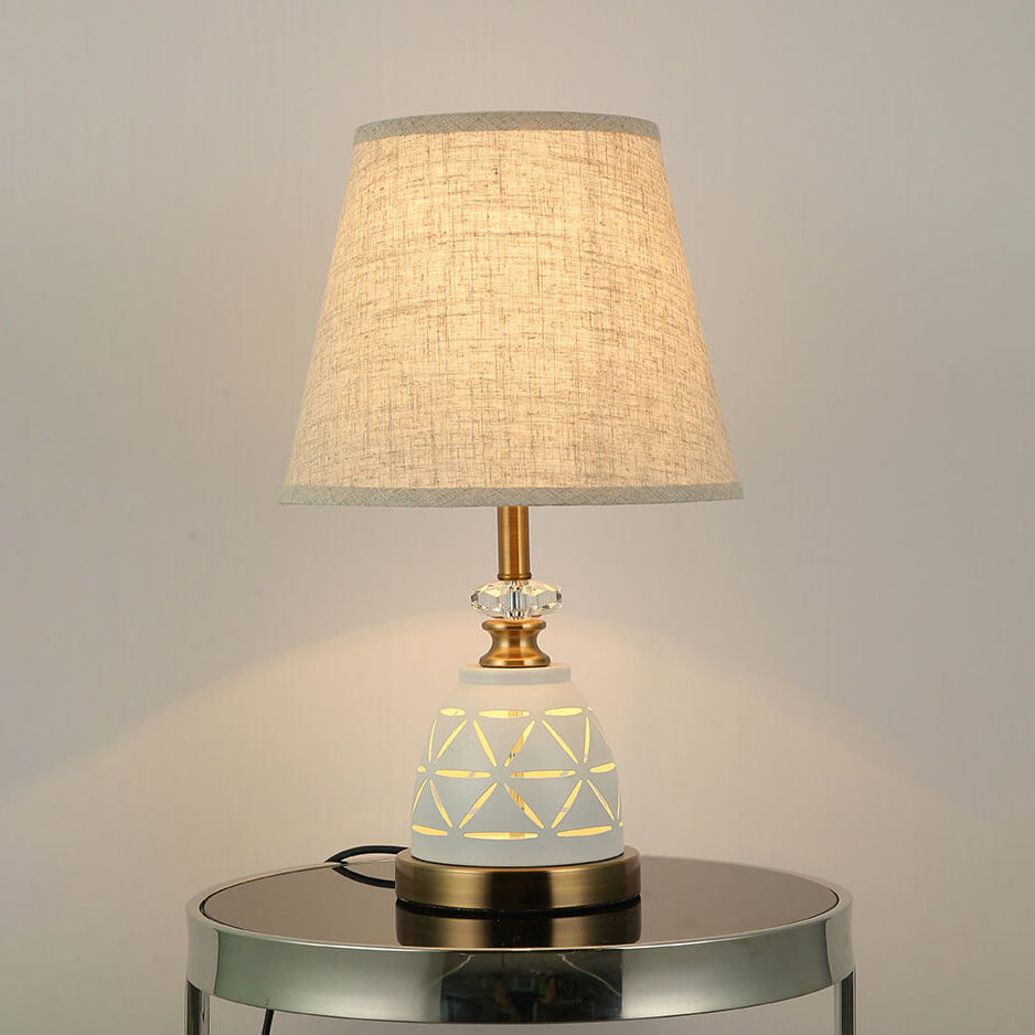 Modern Minimalist Solid Color Hardware Fabric 1-Light Table Lamp
