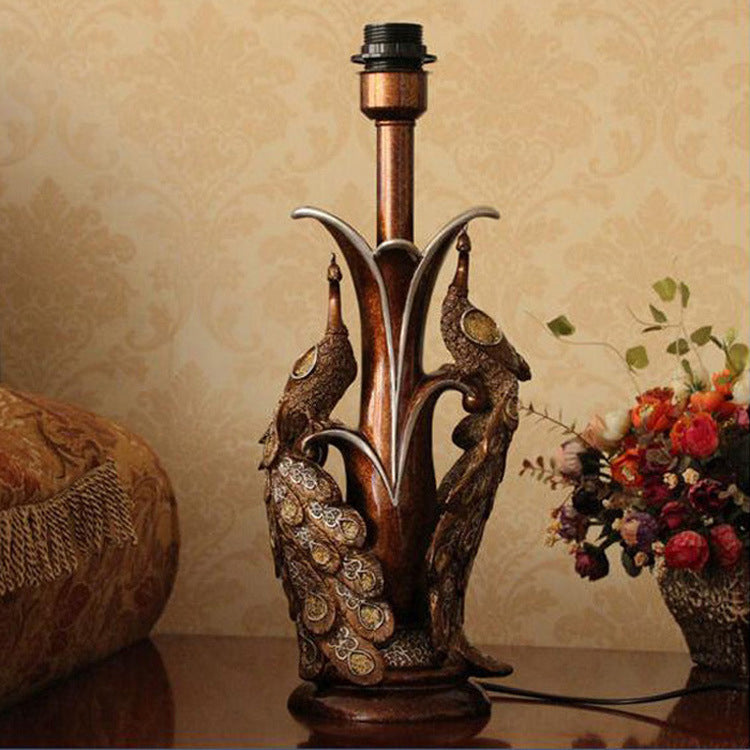 Traditional Vintage Peacock Flower Pattern Resin Fabric 1-Light Table Lamp For Bedroom