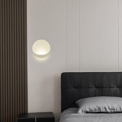 مصباح حائط LED دائري من الألومنيوم بتصميم عصري وبسيط 