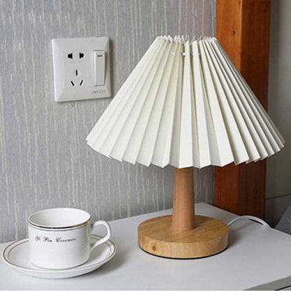 Vintage Pleated Umbrella-shaped LED Table Lamp