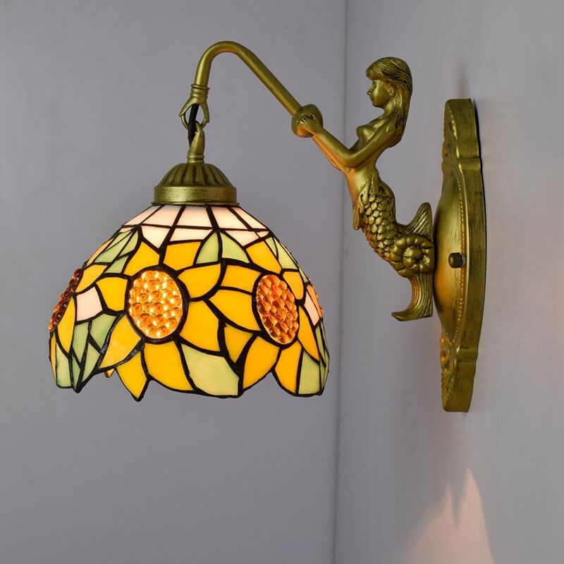 مصباح حائطي من الزجاج الملون بتصميم عباد الشمس من تيفاني بتصميم أوروبي عتيق مزود بإضاءة واحدة 