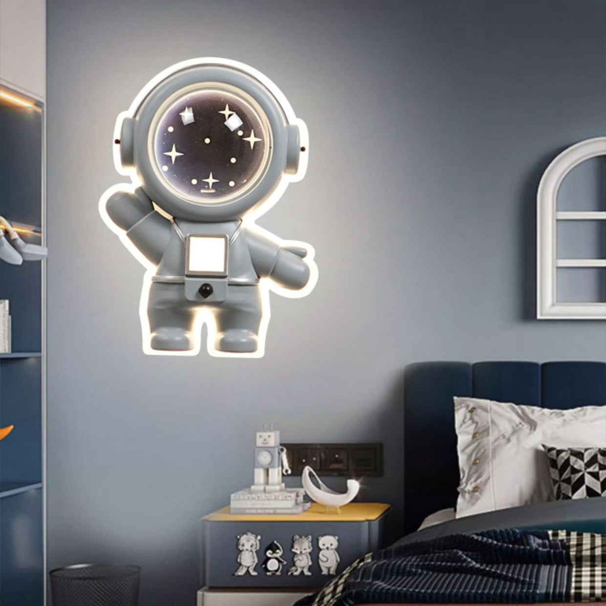 Contemporary Creative Kids Metal Acrylic Resin Astronaut Flush Mount Ceiling Light For Bedroom