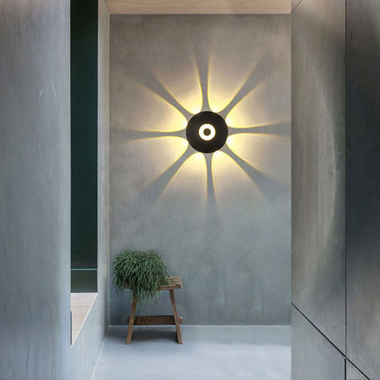 مصباح حائط LED دائري من الألومنيوم بتصميم إسكندنافي معاصر للفناء الخارجي 