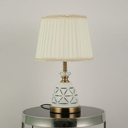 Modern Minimalist Solid Color Hardware Fabric 1-Light Table Lamp