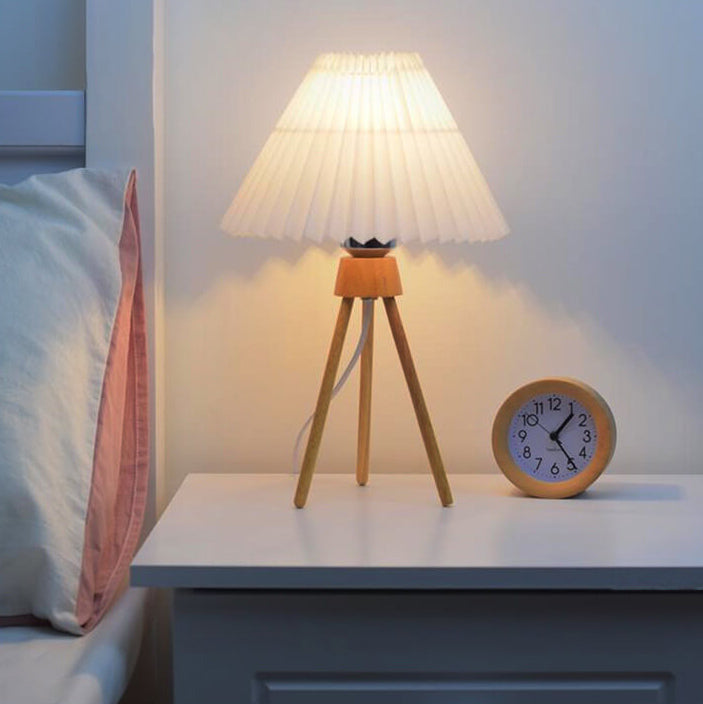 Nordic Retro Tripod Pleated Design Umbrella 1-Light Table Lamp