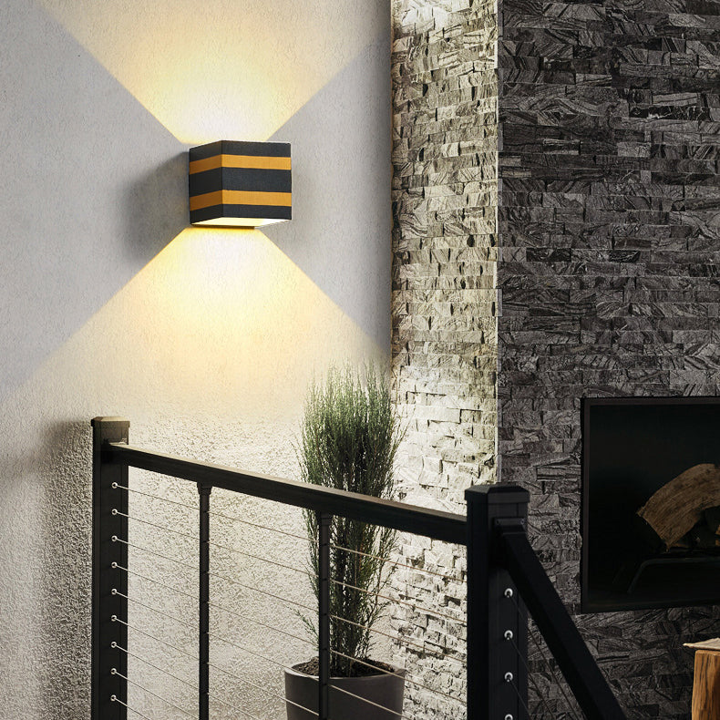 Outdoor Minimalist Square Cube Aluminum Waterproof LED Wall Sconce Lamp