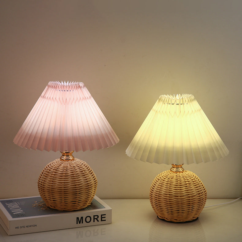 寝室用、現代的な北欧風ラタン生地プリーツ円錐ボールLEDテーブルランプ