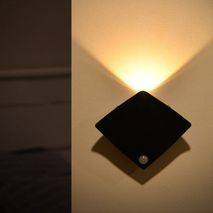 مصباح حائط LED بتصميم ستينغراي إبداعي حديث للكمبيوتر الشخصي 