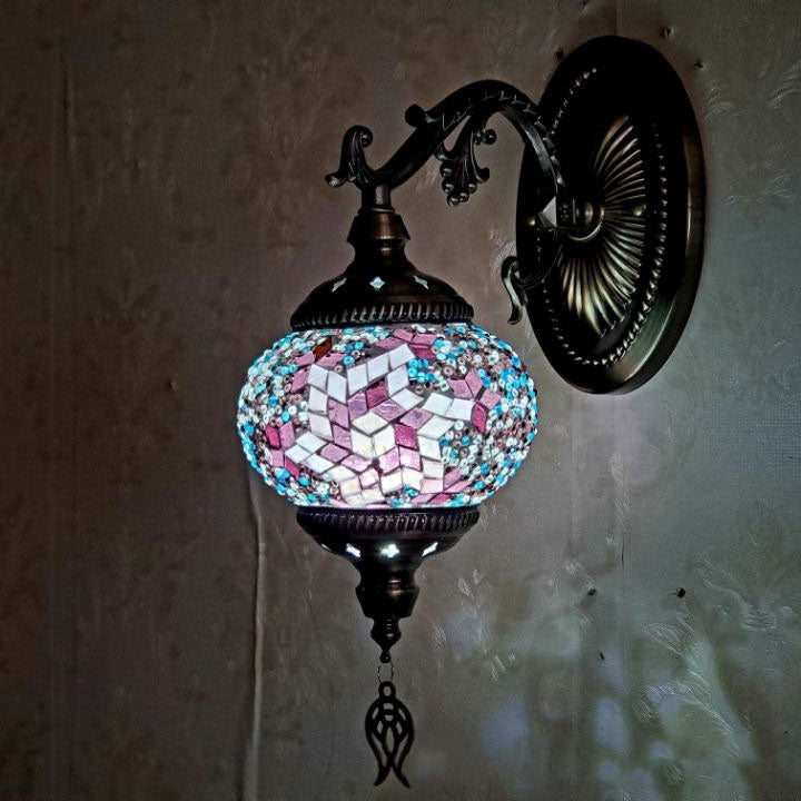 مصباح حائط أوروبي عتيق من الزجاج المتشقق ذو ضوء واحد 