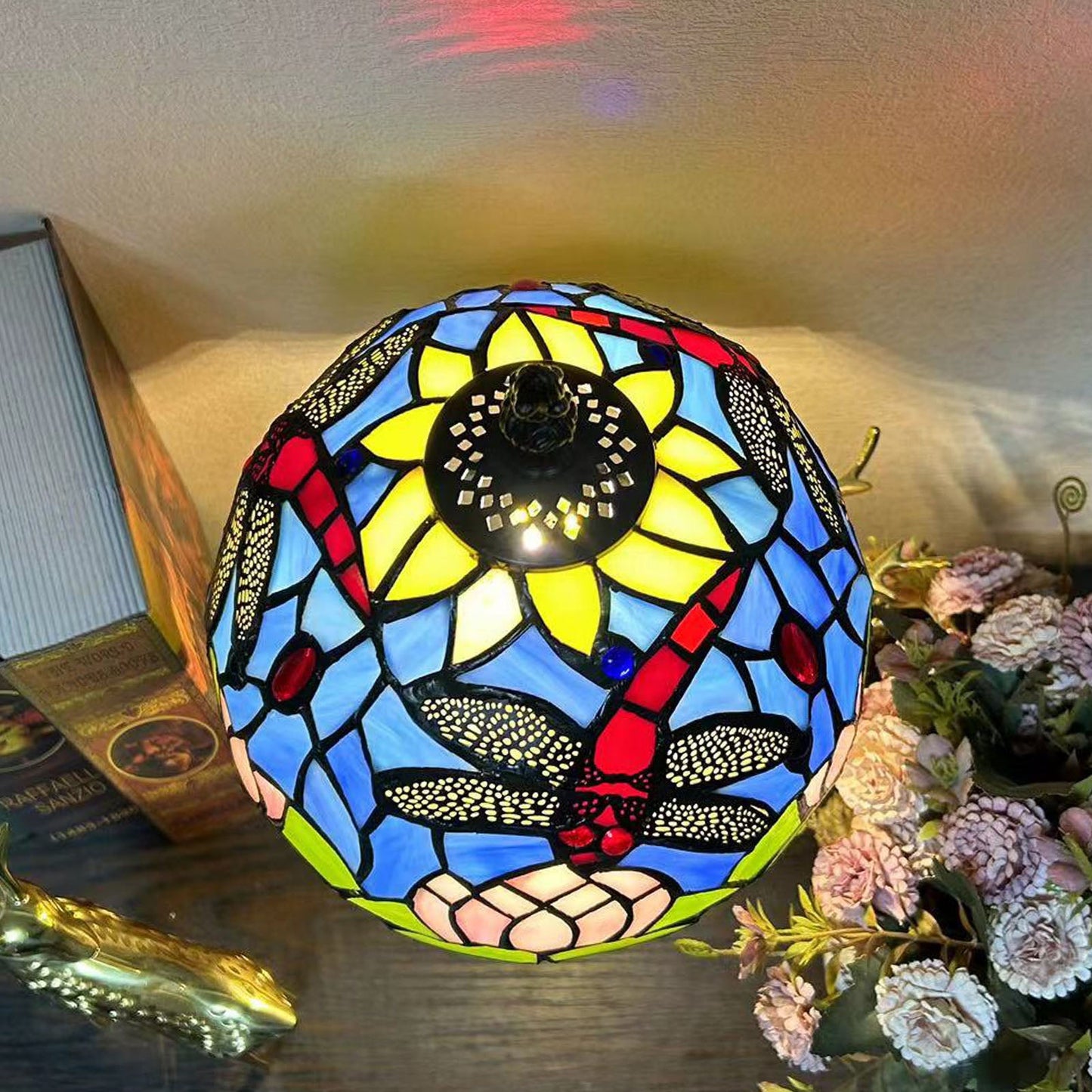 Traditional Tiffany Alloy Glass Dome Flower 1-Light Table Lamp For Bedside