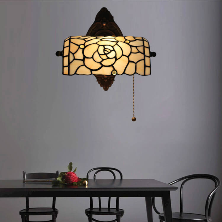 Traditional Tiffany Floral Stained Glass 1-Light Wall Sconce Lamp For Living Room