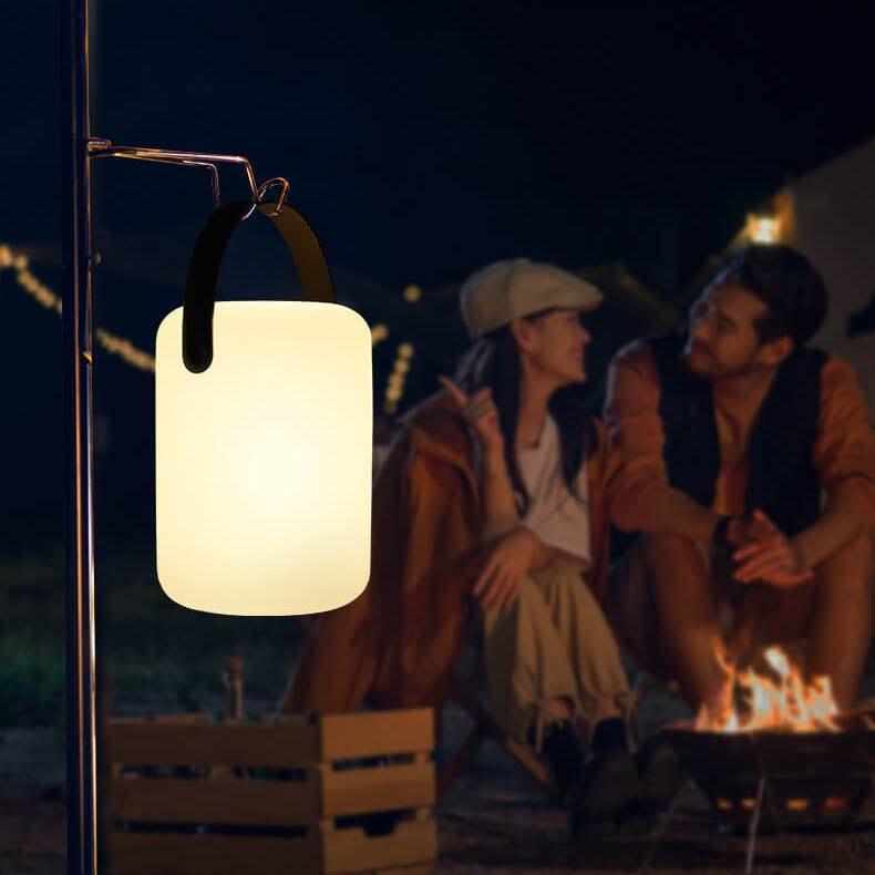 モダンでシンプルなプラスチック製ラウンドスクエアハンドLEDテーブルランプ（屋外パティオ用） 