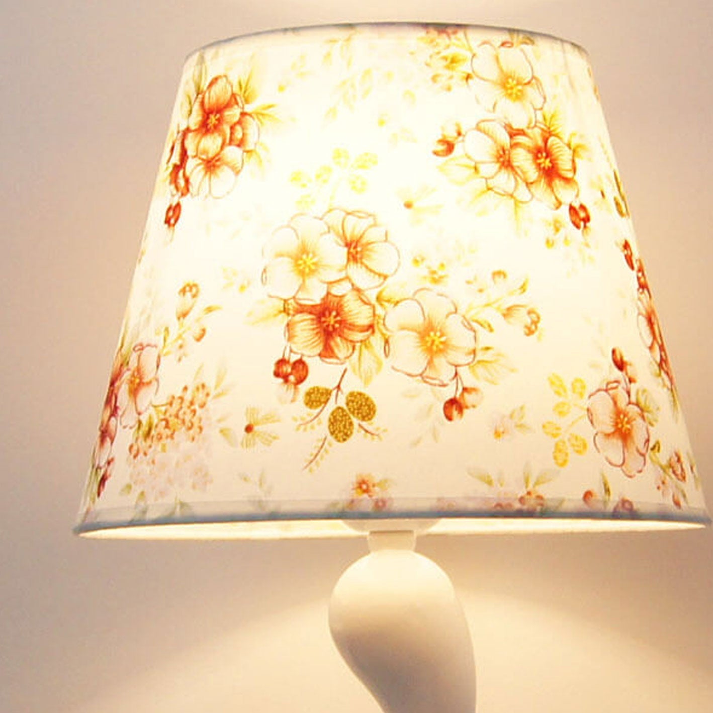 European Minimalist Fabric Curve Base 1-Light Table Lamp